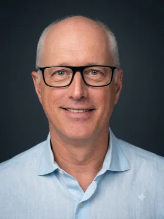 Ross Eltherington headshot